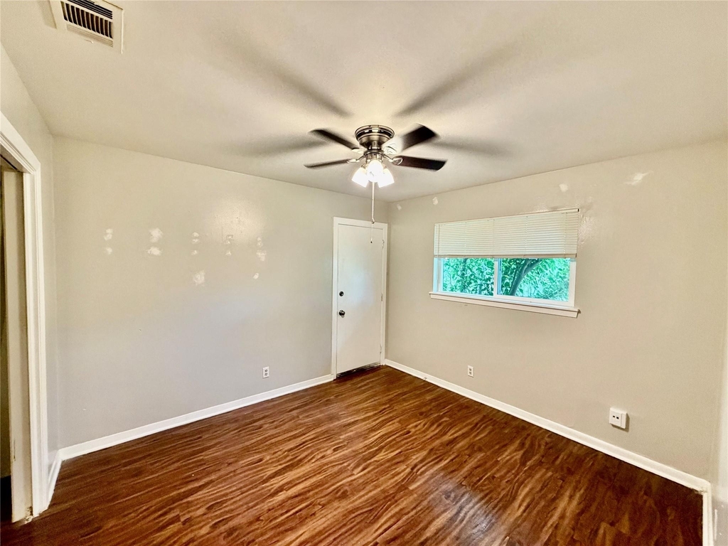 2201 Lanier Dr - Photo 9