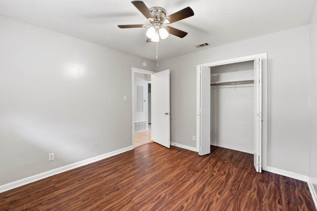 2201 Lanier Dr - Photo 17