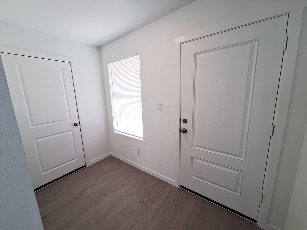 518 Firedance Ct - Photo 3
