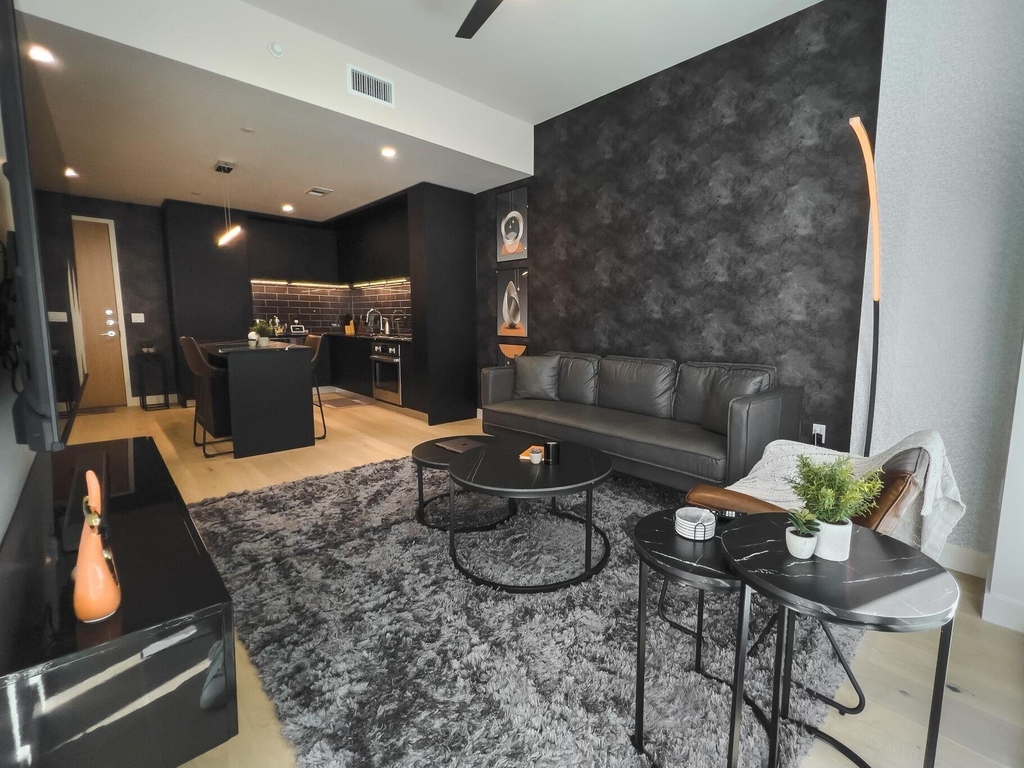 44 East Ave - Photo 3