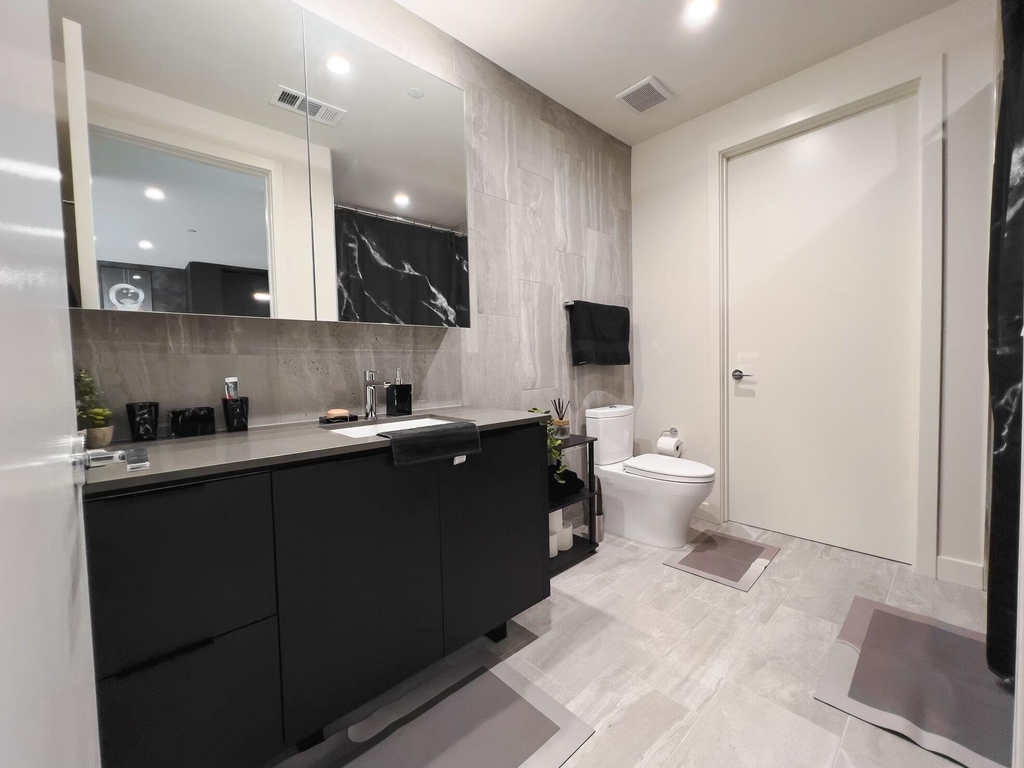 44 East Ave - Photo 1