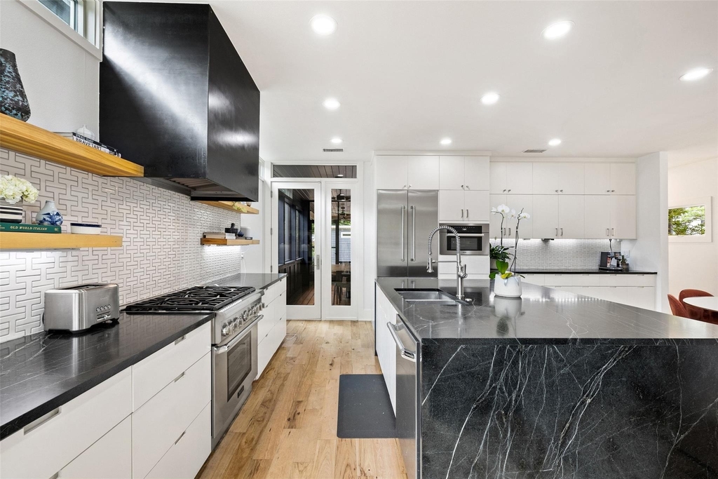 2000 Rundell Pl - Photo 7