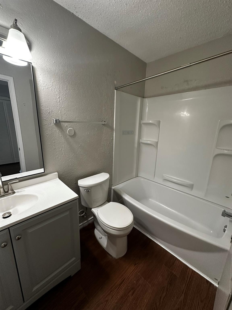2202 Donahue Ln - Photo 9