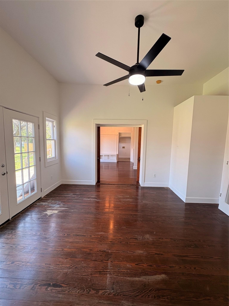105 S Cedar St - Photo 14