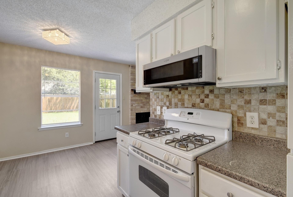 418 Linden St - Photo 13