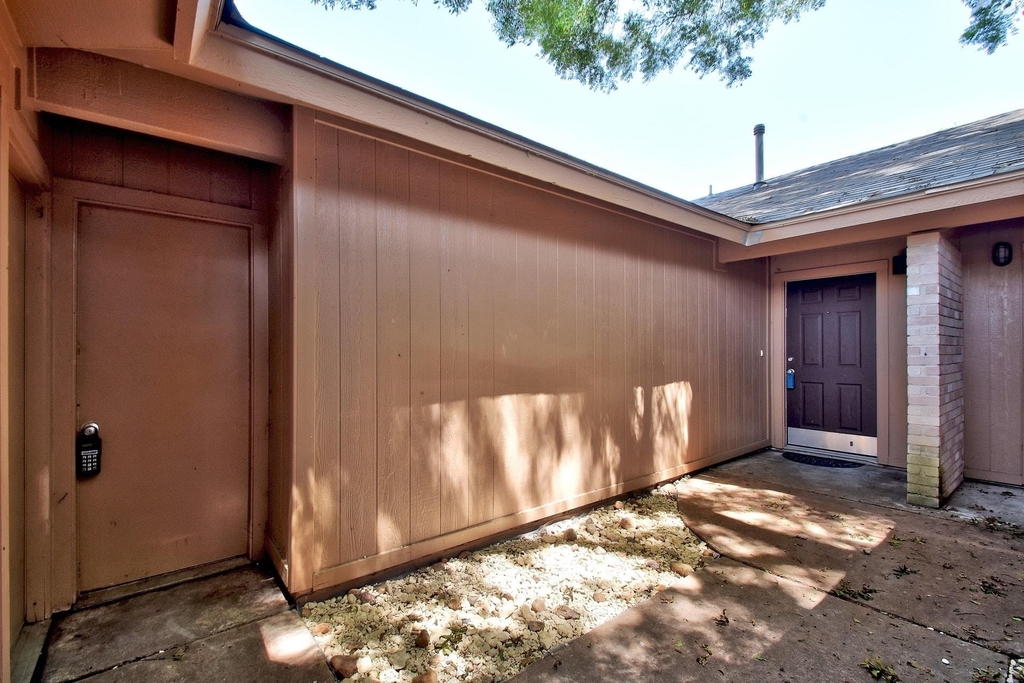 418 Linden St - Photo 2