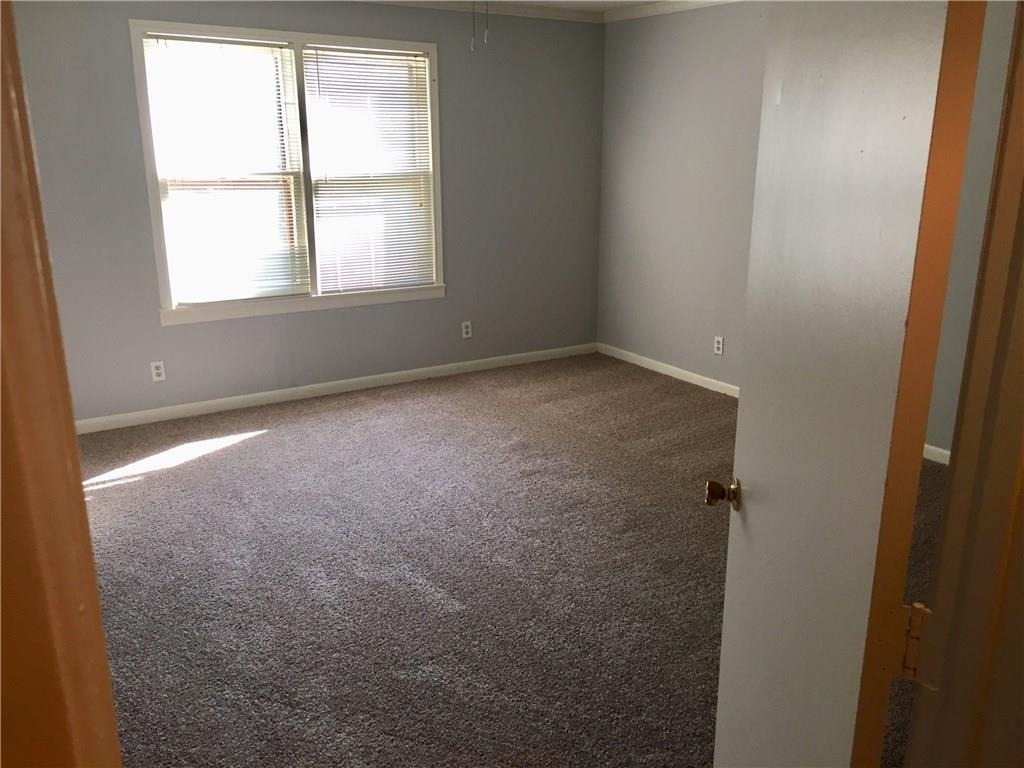 705 Franklin Blvd - Photo 9