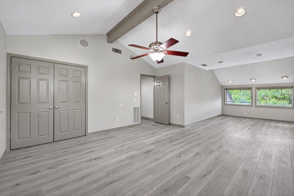 4301 Hyridge Dr - Photo 15