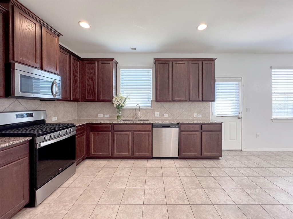 251 Triumph Rd Sw - Photo 9