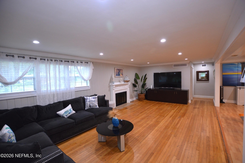 7004 Hyde Grove Avenue - Photo 2