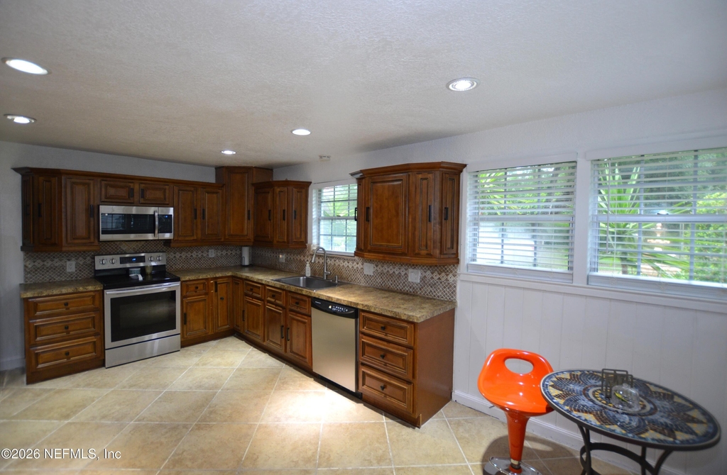7004 Hyde Grove Avenue - Photo 8