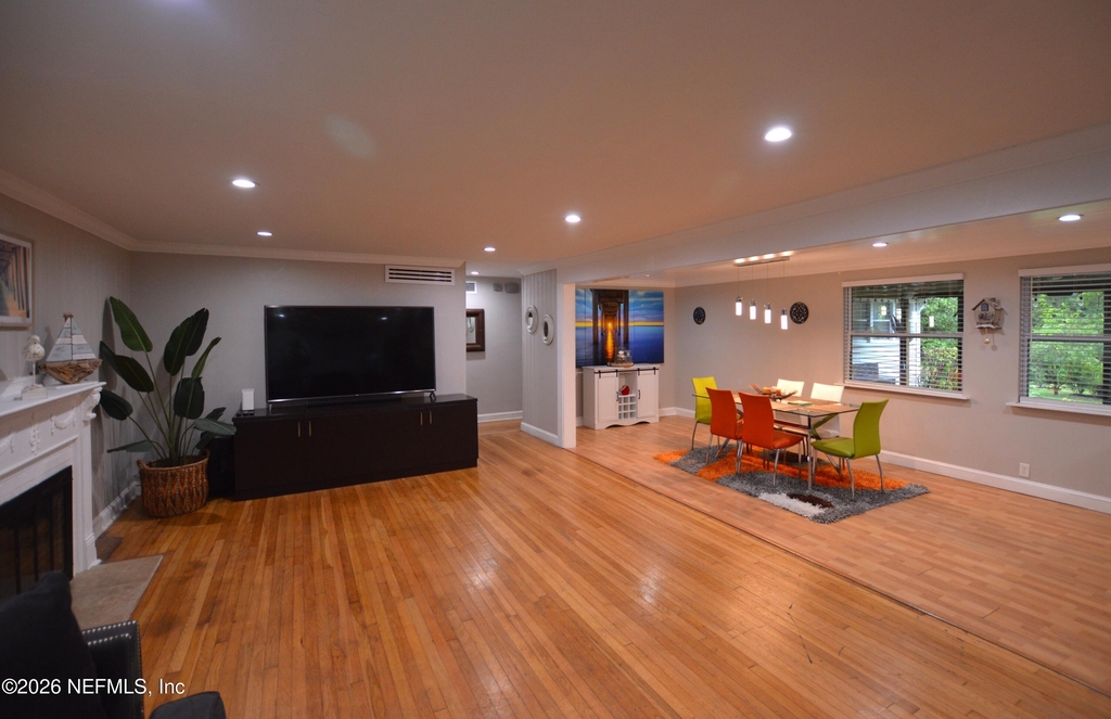 7004 Hyde Grove Avenue - Photo 4