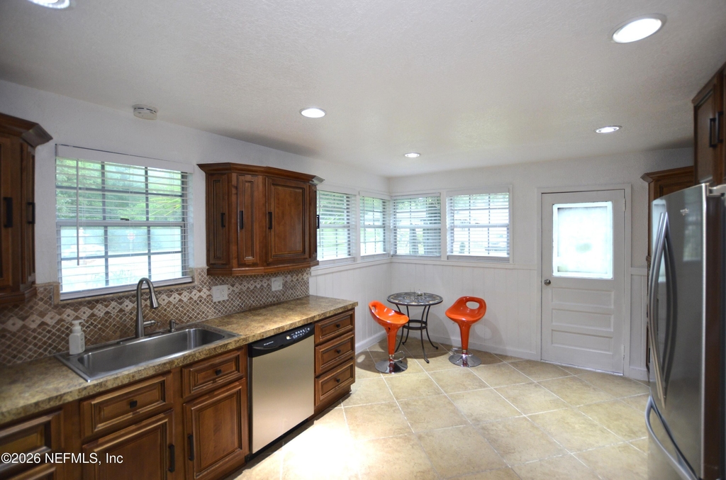 7004 Hyde Grove Avenue - Photo 9