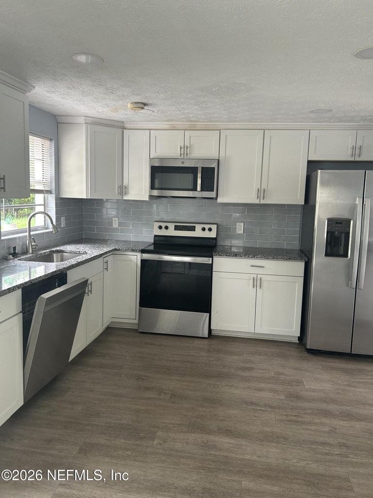 2834 Goldenrod Circle E - Photo 4