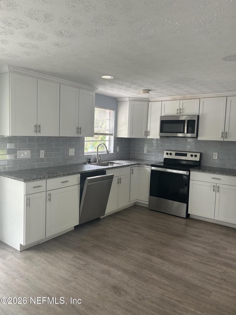 2834 Goldenrod Circle E - Photo 3