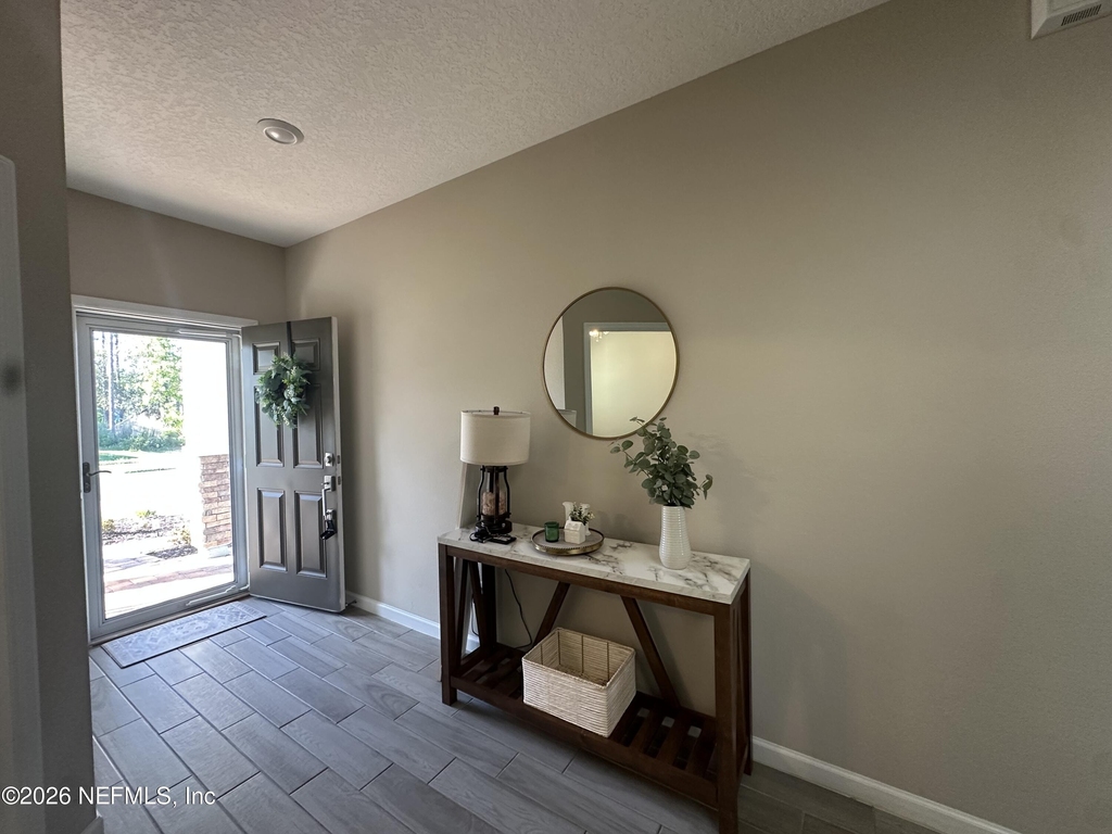 106 Ren Way - Photo 1