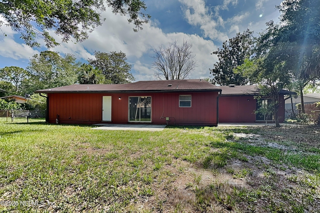 2804 Canyon Court - Photo 16
