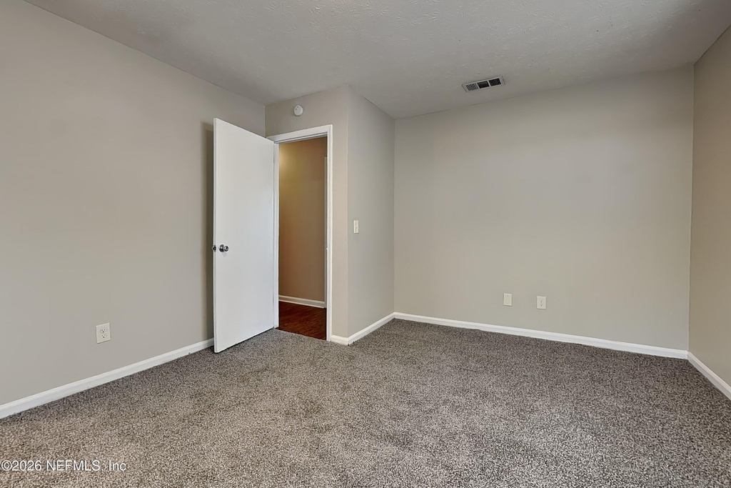 2804 Canyon Court - Photo 6