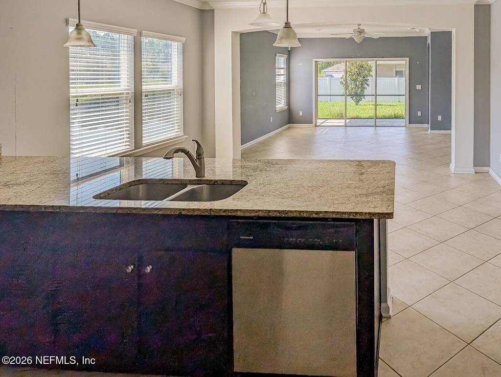 10104 Bedford Lakes Court - Photo 3