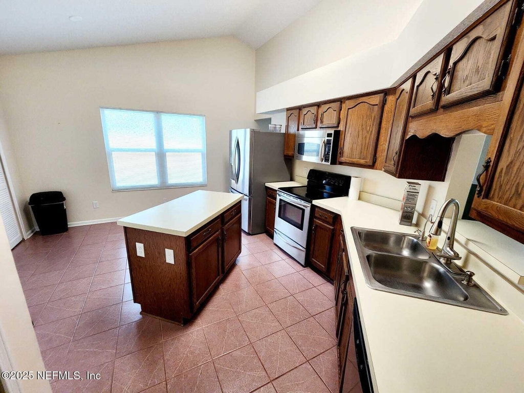 3910 Karissa Ann Place E - Photo 7