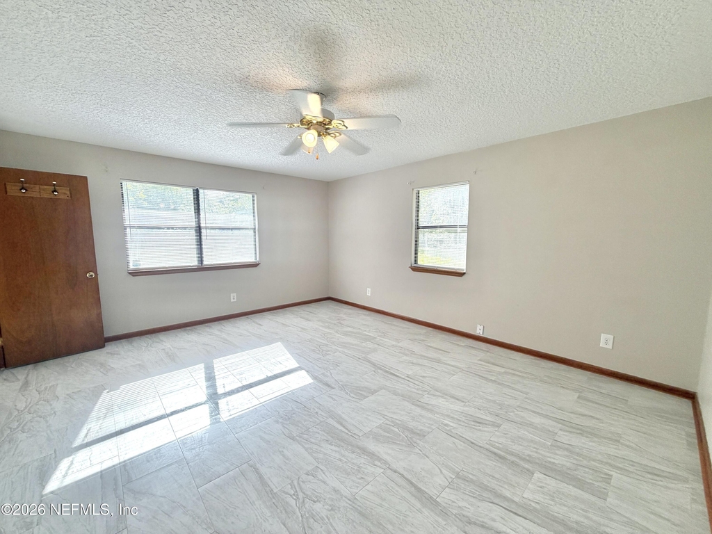 3990 Clearwater Lane - Photo 13