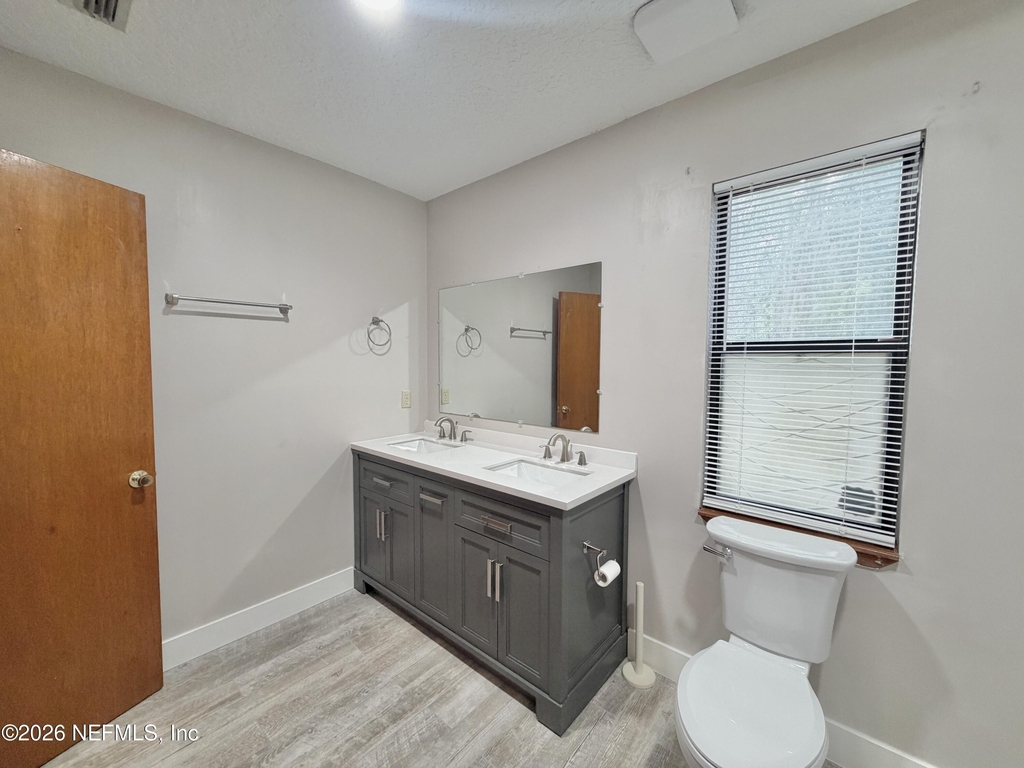 3990 Clearwater Lane - Photo 11