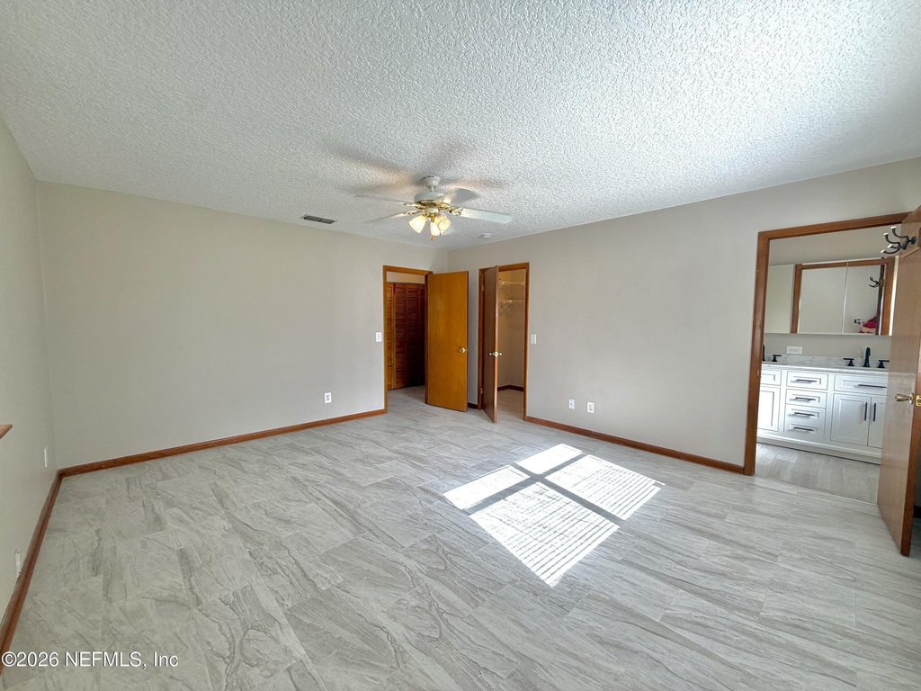 3990 Clearwater Lane - Photo 14