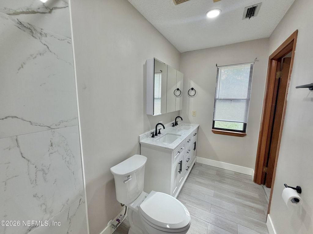 3990 Clearwater Lane - Photo 16