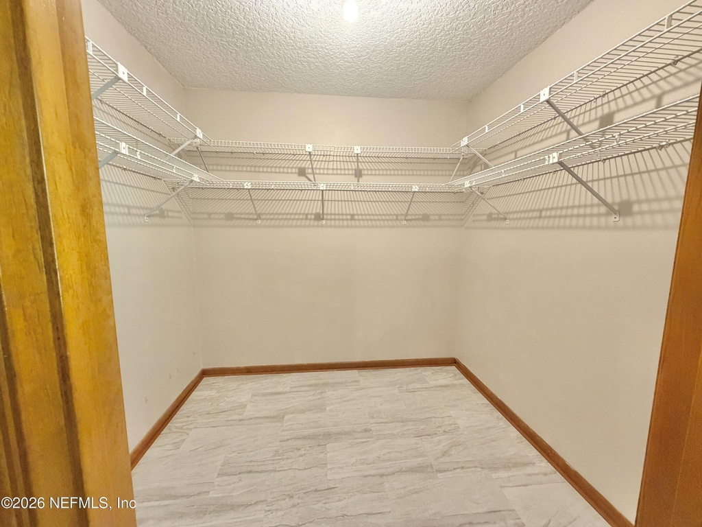 3990 Clearwater Lane - Photo 12