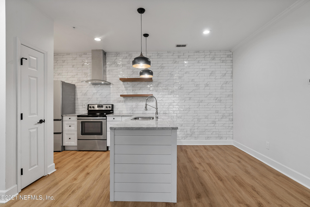 230 Colima Court - Photo 1