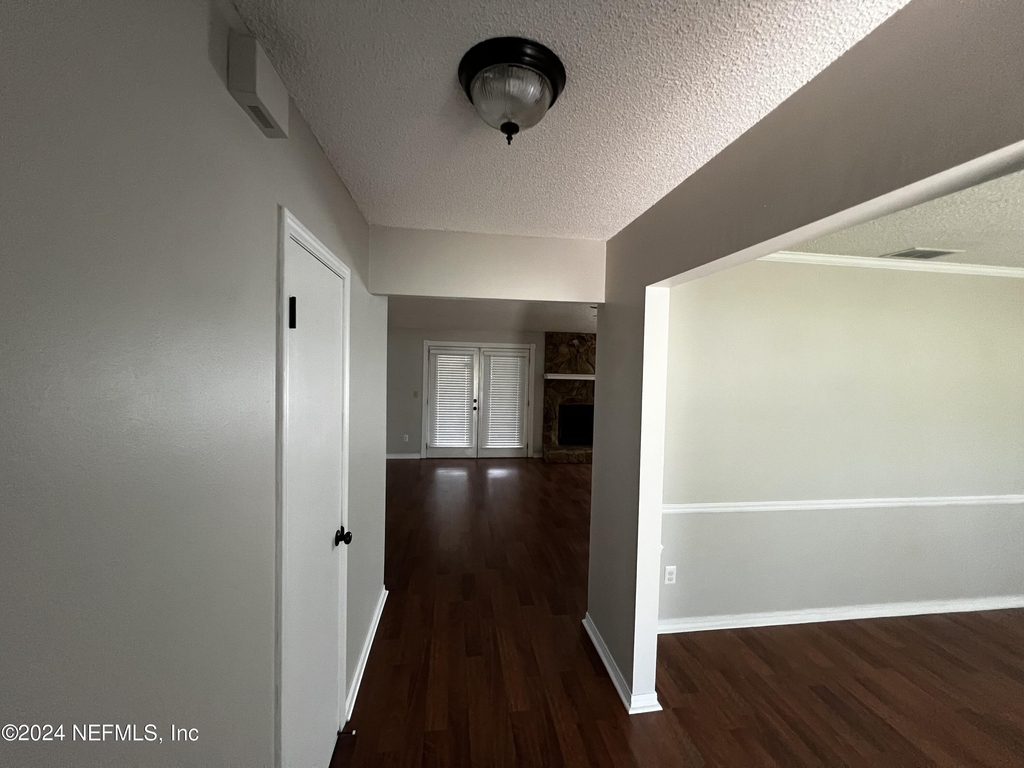 6137 Island Forest Drive - Photo 14
