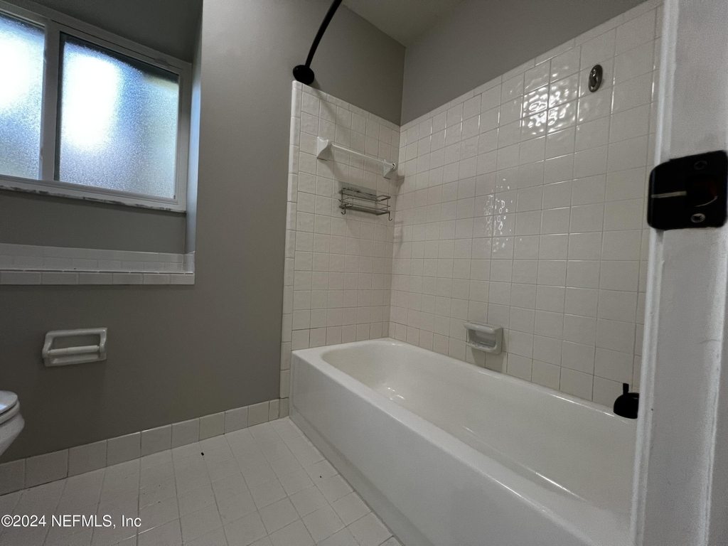 6137 Island Forest Drive - Photo 11