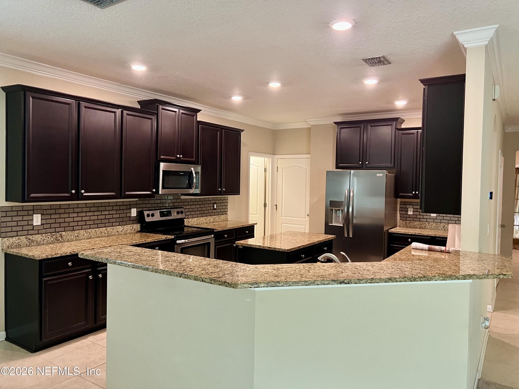 16057 Bainebridge Drive - Photo 14