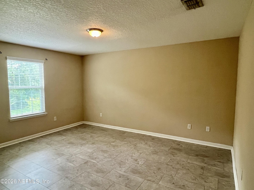 16057 Bainebridge Drive - Photo 20