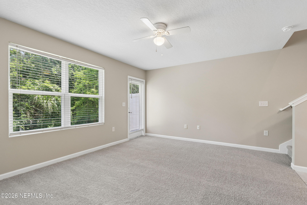 5988 Creekside Crossing Drive - Photo 9