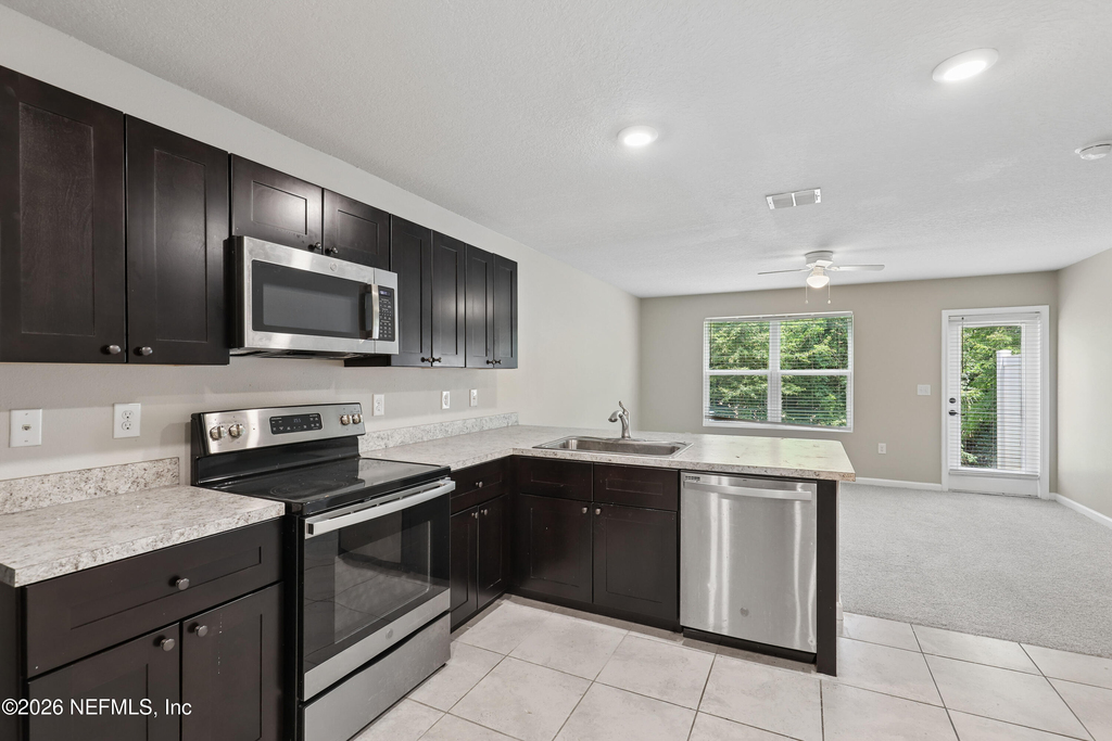 5988 Creekside Crossing Drive - Photo 7