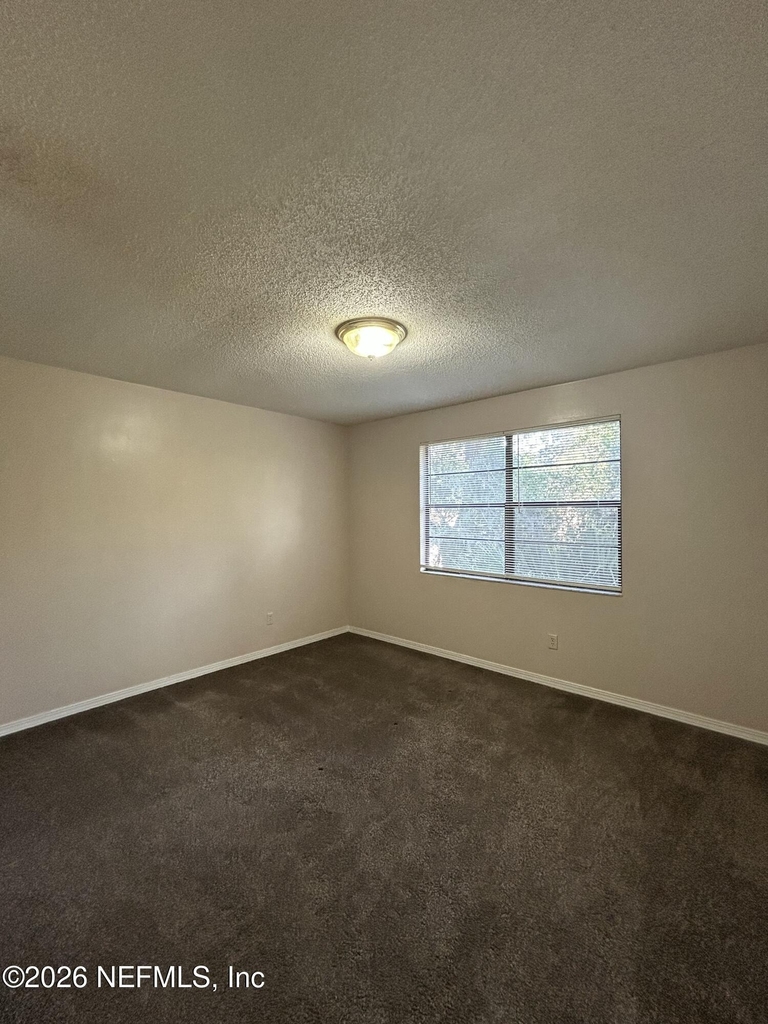 470 Crabapple Court - Photo 7
