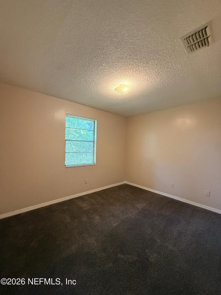 470 Crabapple Court - Photo 8