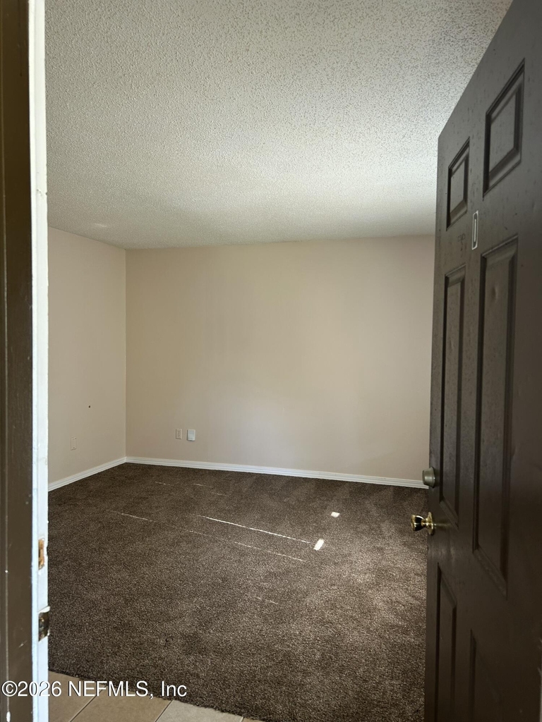 470 Crabapple Court - Photo 3