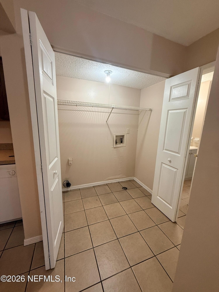 470 Crabapple Court - Photo 12