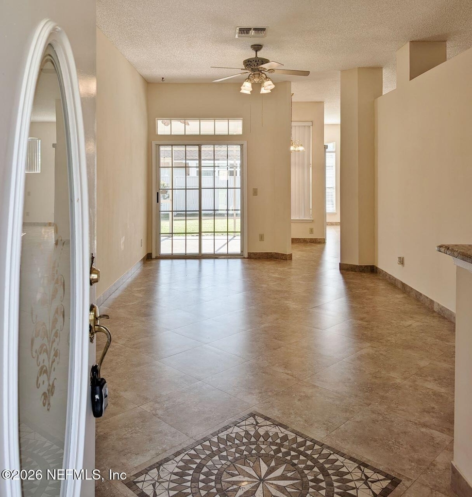 2413 Cedar Trace Drive W - Photo 4