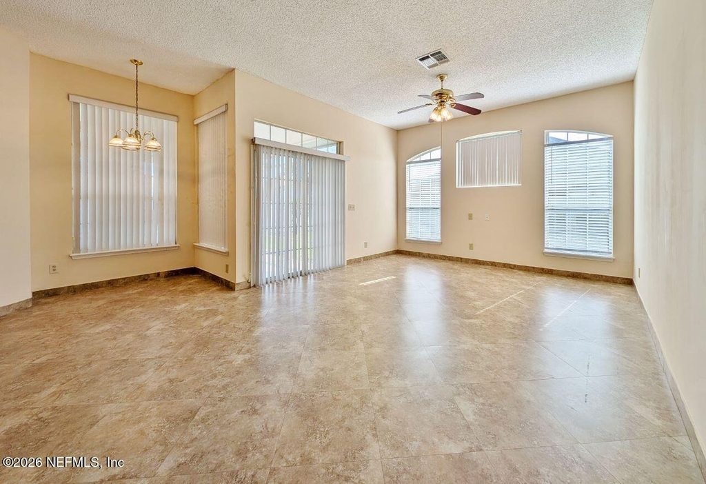 2413 Cedar Trace Drive W - Photo 9
