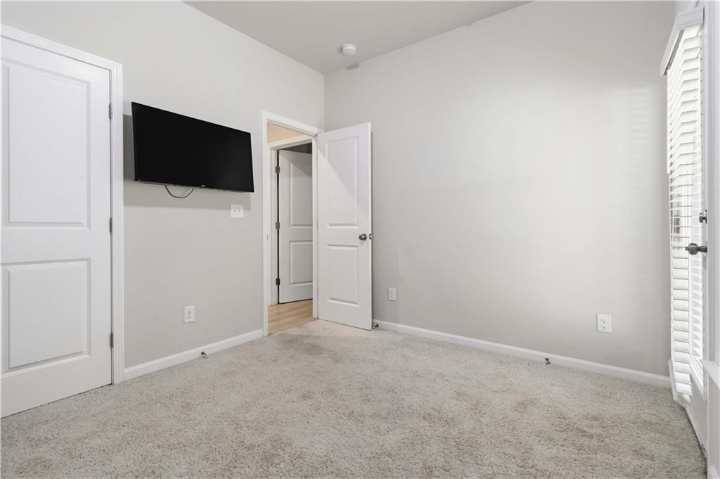 6504 Brooklake Court Se - Photo 15