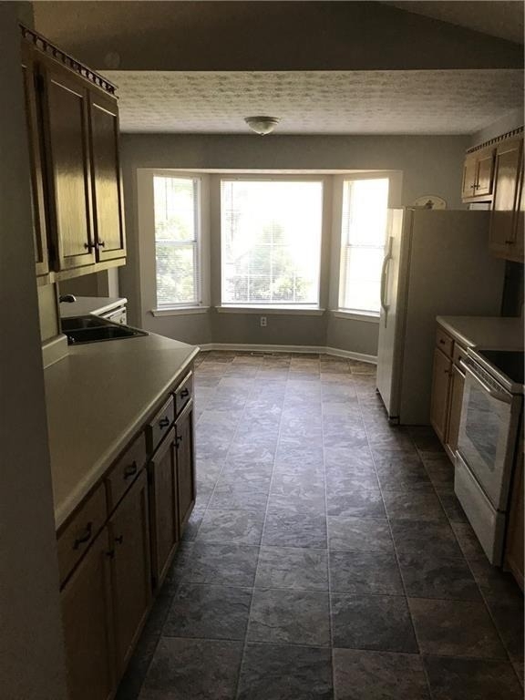 4197 Sterling Pointe Drive - Photo 10