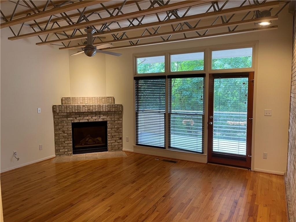 1325 Peachtree View Ne - Photo 5