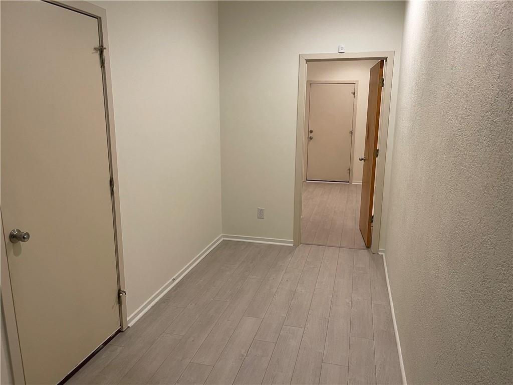 1325 Peachtree View Ne - Photo 14