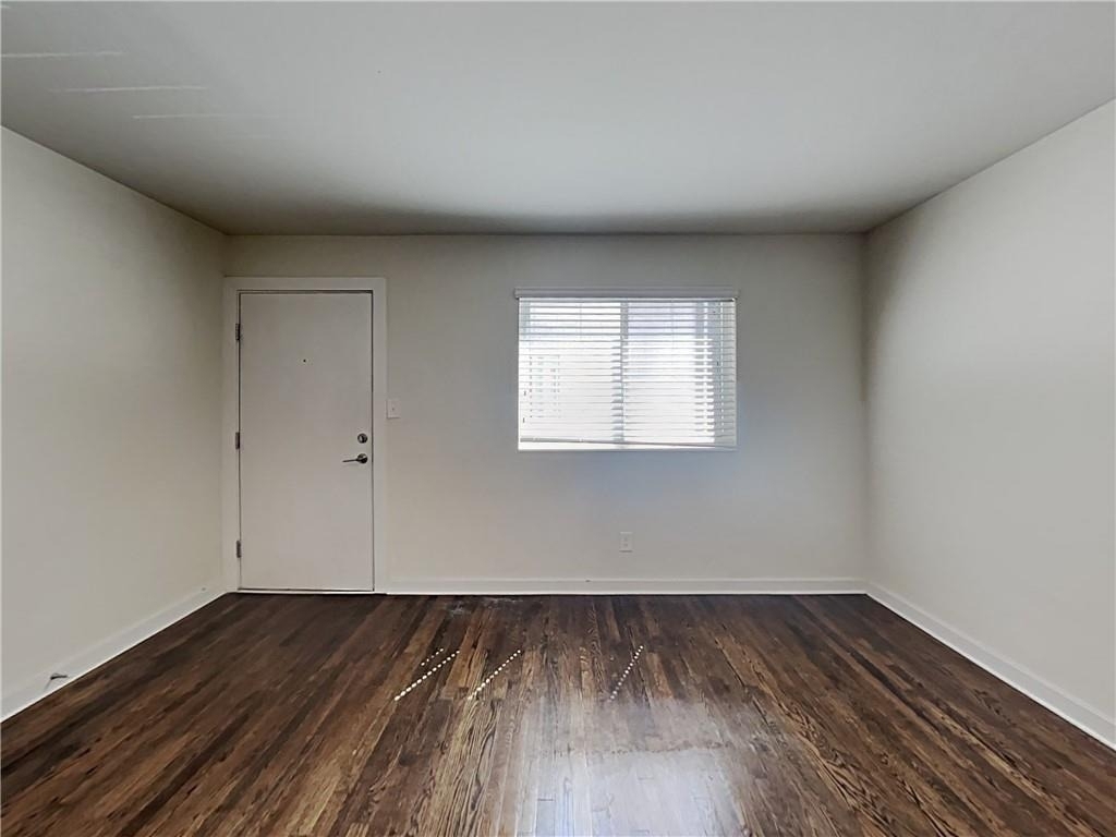 880 N Highland Avenue Ne - Photo 3