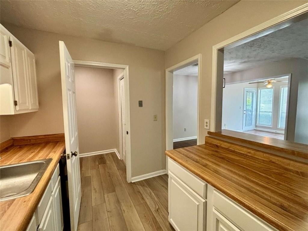 3841 Woodridge Way - Photo 7