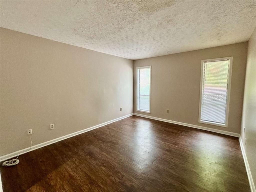 3841 Woodridge Way - Photo 10