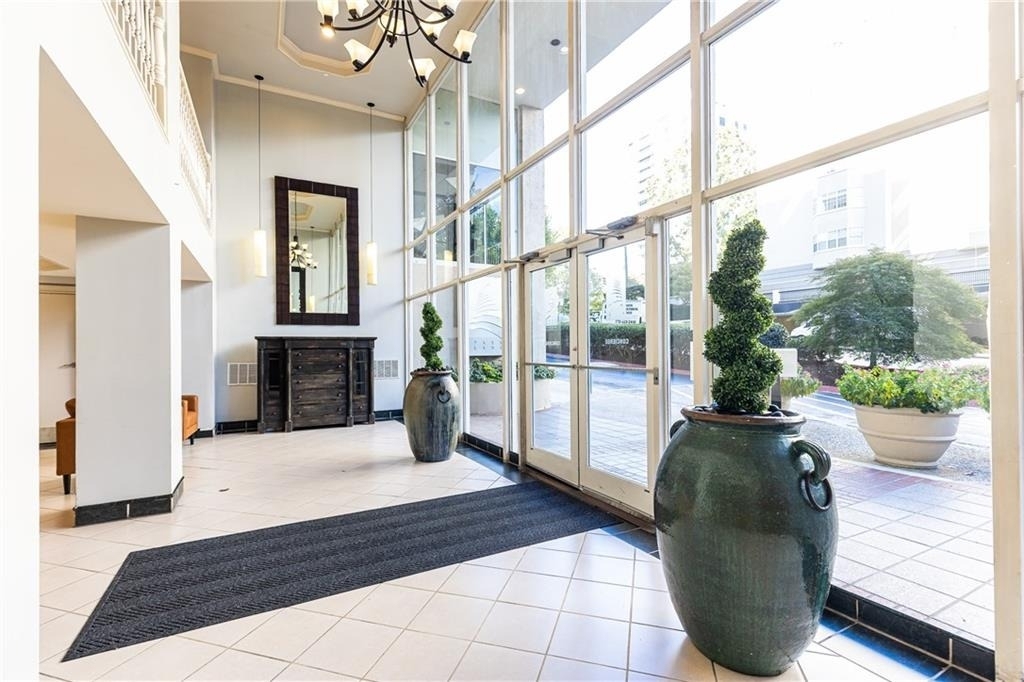 2479 Peachtree Road Ne - Photo 24